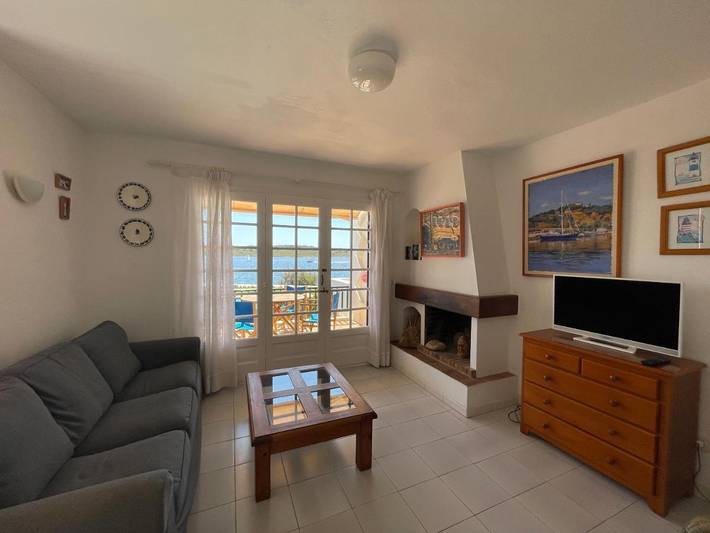 Gîte pour 4 personnes, avec terrasse ainsi que vue et piscine à Fornells - 4