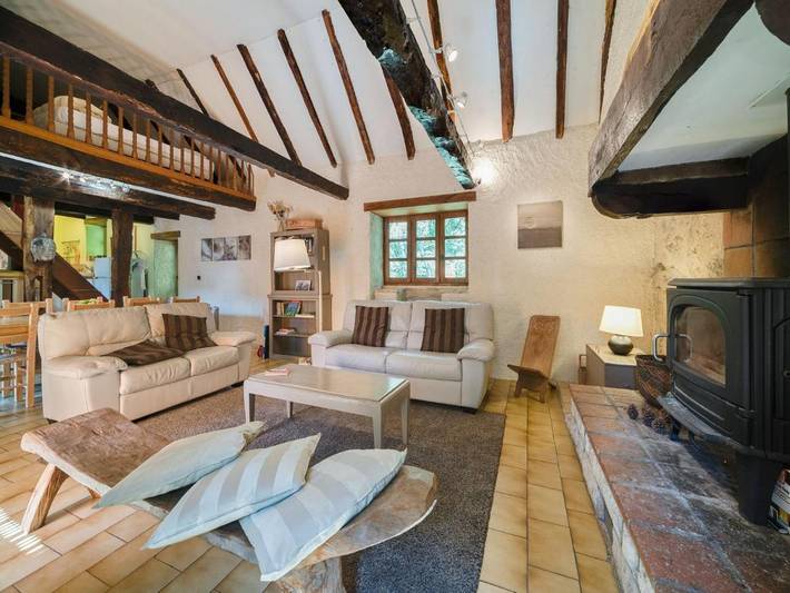 Location de vacances pour 6 personnes, avec Jardin et Piscine à Brandonnet - 2
