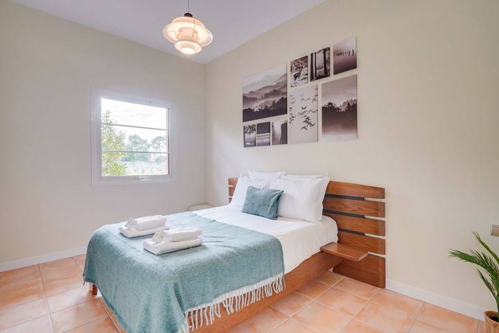 Location de vacances pour 6 personnes, avec piscine et jardin à Camblanes-et-Meynac - 2