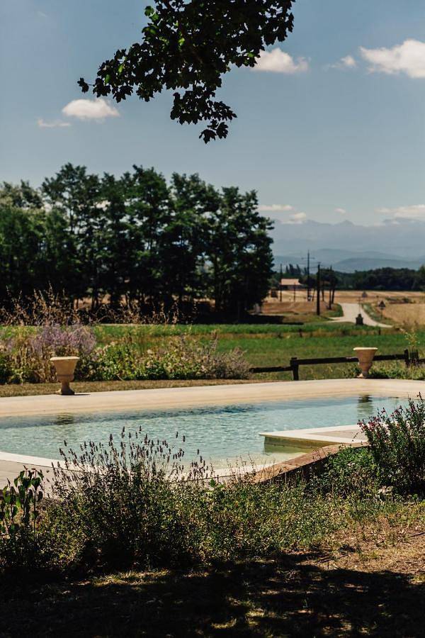 Chambre d’hôte pour 2 personnes, avec Terrasse ainsi que Jardin et Piscine dans Molandier