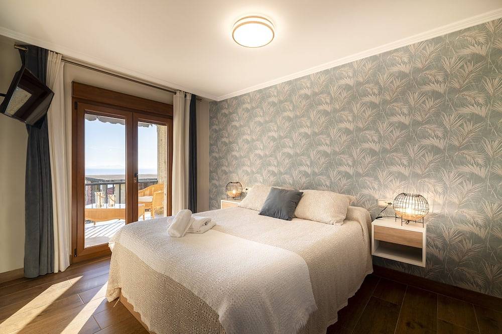 Villa Montalvo Beach Sanxenxo-Heated Swimming Pool in Sanxenxo, Rías Baixas