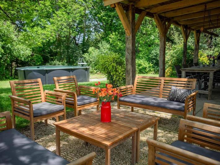 Location de vacances pour 8 personnes, avec piscine ainsi que jardin et terrasse à Soturac - 4