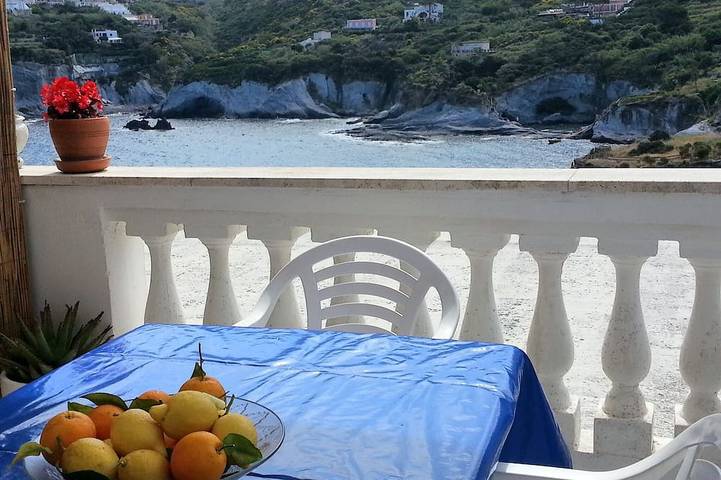 Location de vacances pour 4 personnes, avec Terrasse à Ponza