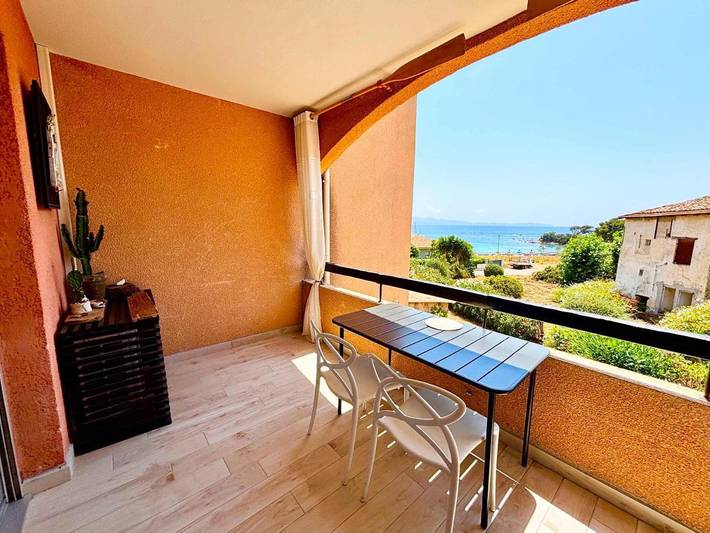 Gîte pour 2 personnes, avec terrasse dans Plage Marinella - 2
