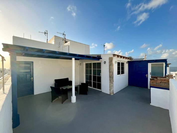 Apartamento para 4 personas, con vistas y terraza, Se admiten mascotas en La Santa