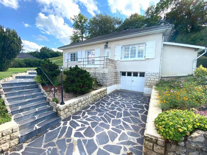 Gîte pour 6 personnes, avec jardin dans Brieulles-sur-Meuse