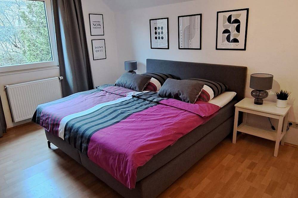 2 große Ferienhäuser in d. Rhön f. Familien & Gruppen bis 14 Pers., Haus Natalie in Roth (Hausen), Hausen