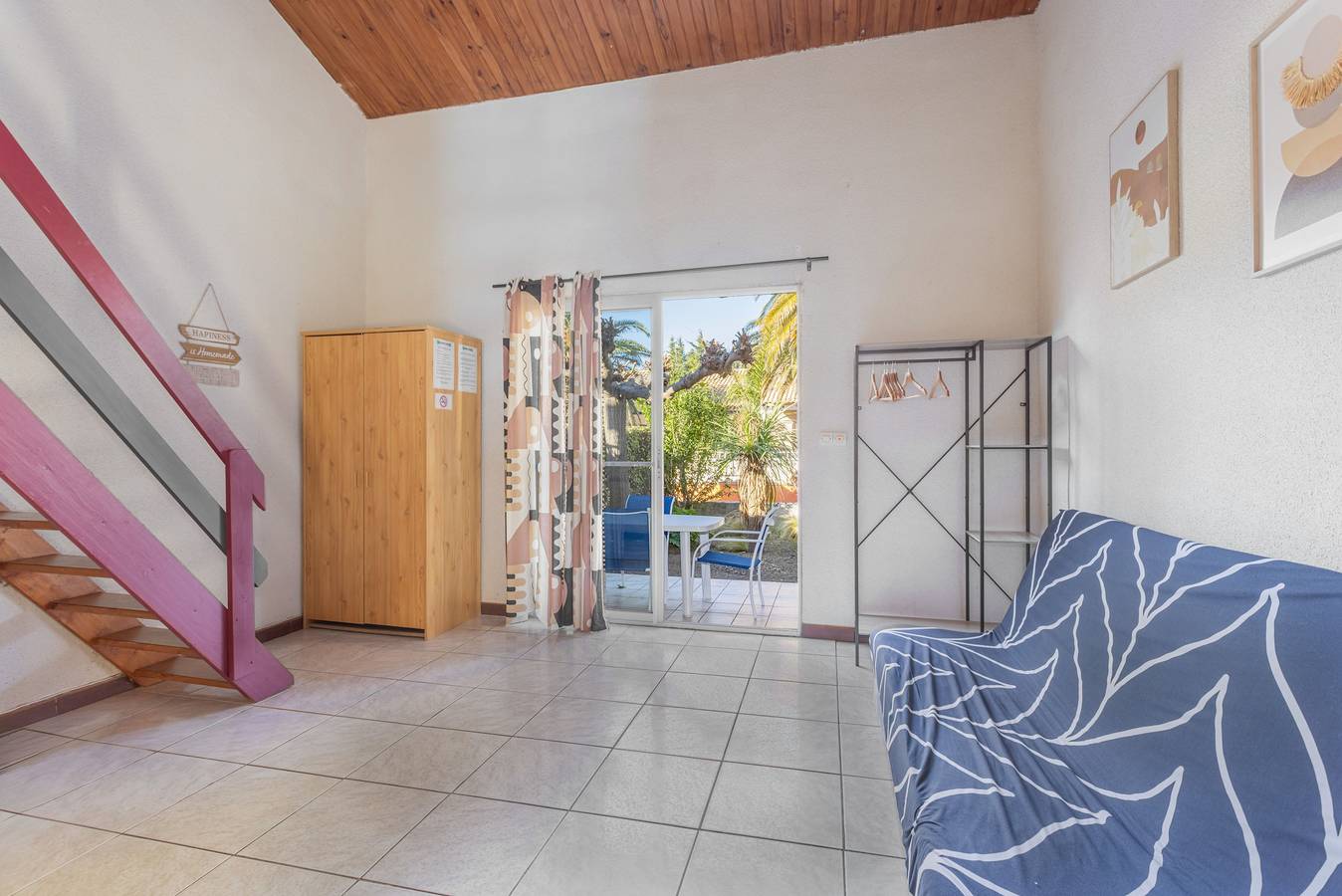 2-Bedroom Gite, Air Conditioning, Pool, Near Sigean in Roquefort-des-Corbières, Mediterranean Coast (France)