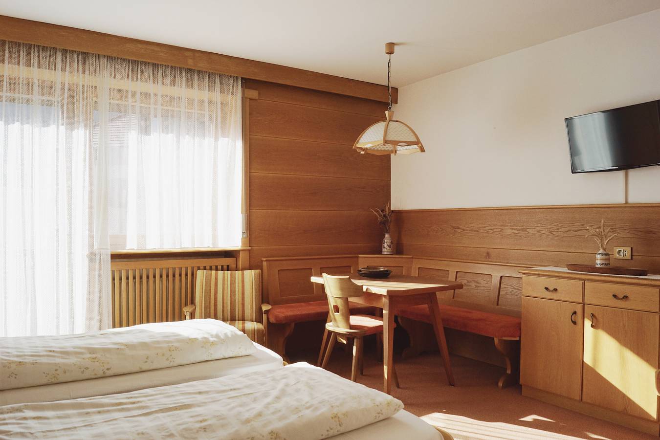 Ganze Wohnung, Ferienwohnung '3' mit Bergblick, Gemeinschaftsgarten und Wlan in St. Ulrich in Gröden, Dolomiti Superski