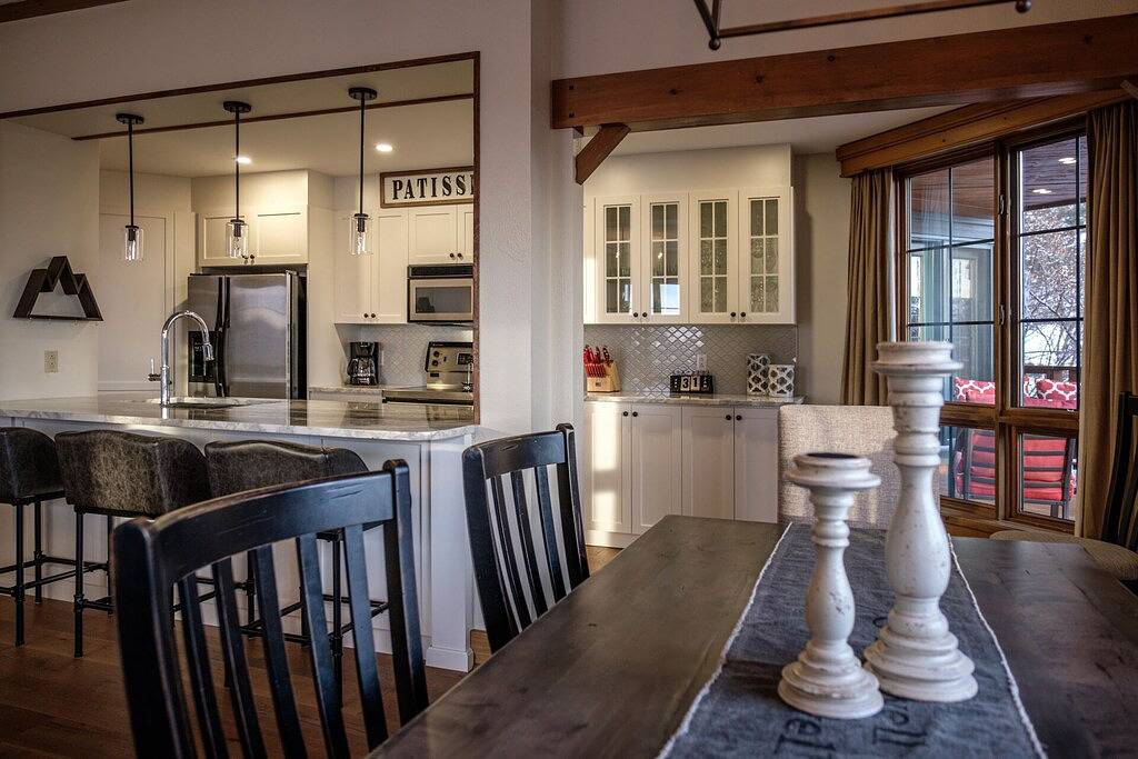 Ganze Wohnung, Equinox Condo | On-Resort Luxury | Direct Ski Access | Stunning View / Tremblant Living in Mont-Tremblant