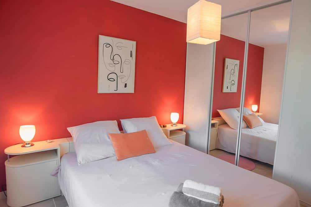 Attractive villa with private pool, tenniscourts in Tourtour, Draguignan region