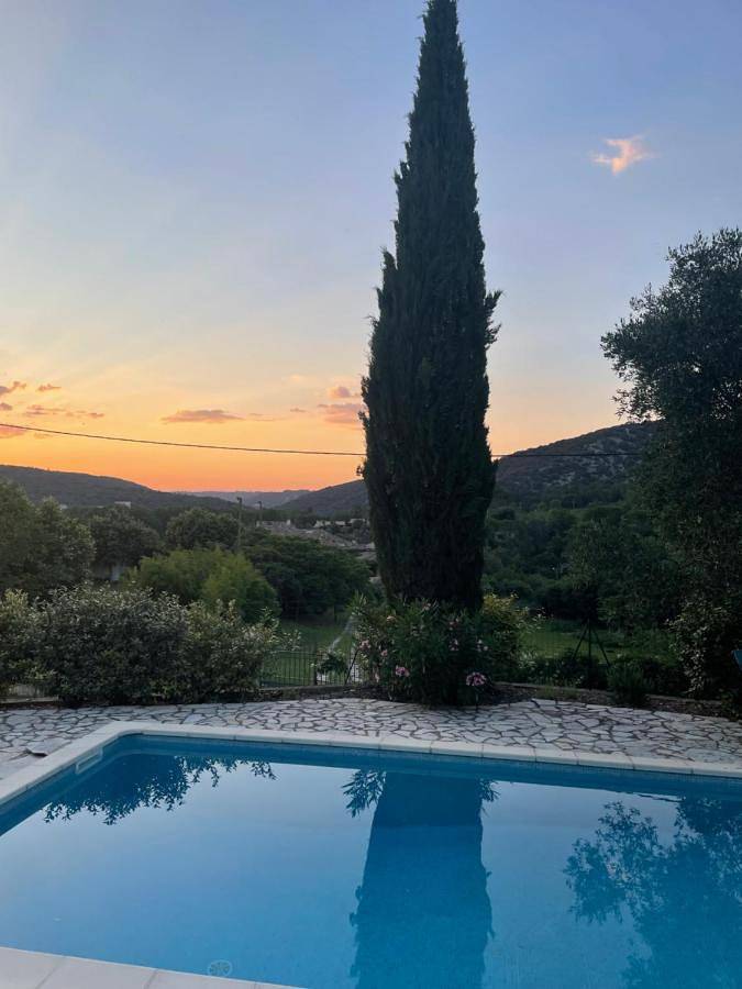 Location de vacances pour 16 personnes, avec balcon et jardin ainsi que piscine et vue à Saint-André-de-Roquepertuis - 4