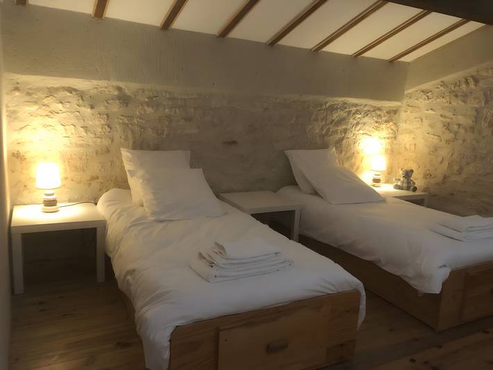 Gîte “L’Oustalet” con terrazza privata, Wi-Fi e aria condizionata in Le Garn, Nimes e dintorni
