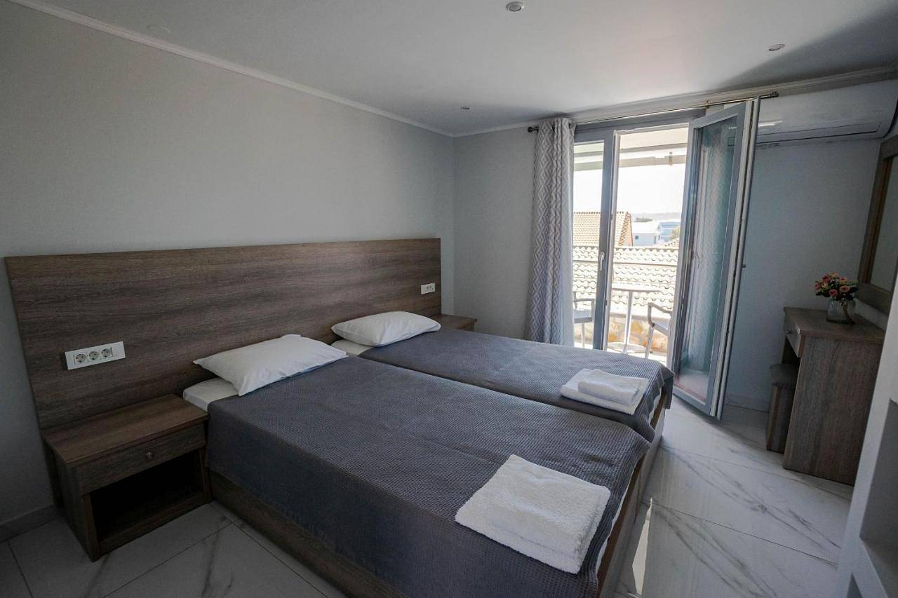 Two-Bedroom Apartment in Katastari, Alykes