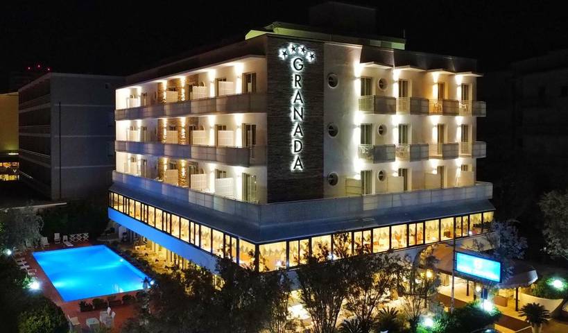 Hotel für 2 Personen, mit Balkon und Terrasse sowie Garten und Pool