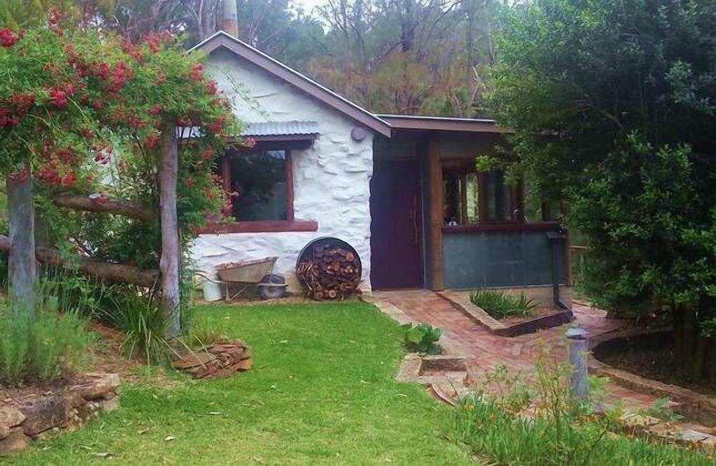 Barakee Creek - The Old Shack in Sydney, New South Wales