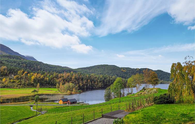 Ferienhaus für 4 Personen mit Terrasse in Tysnes