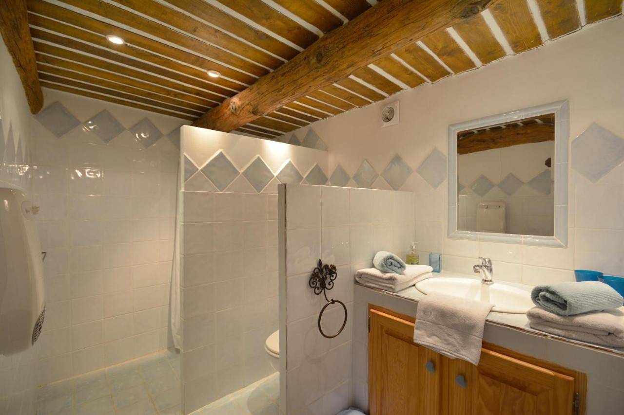 Double Room with Mountain View in Cucuron, Parc naturel régional du Luberon