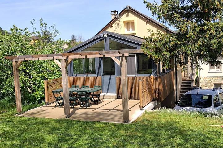 Gîte pour 6 personnes, avec jardin