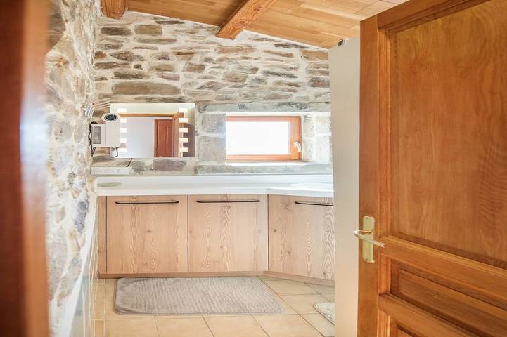 Location de vacances pour 4 personnes, avec balcon ainsi que jardin et piscine à Chassiers - 4