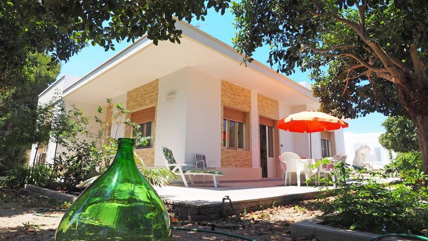 Villa per 9 persone, con terrazza e giardino, con animali domestici a Racale