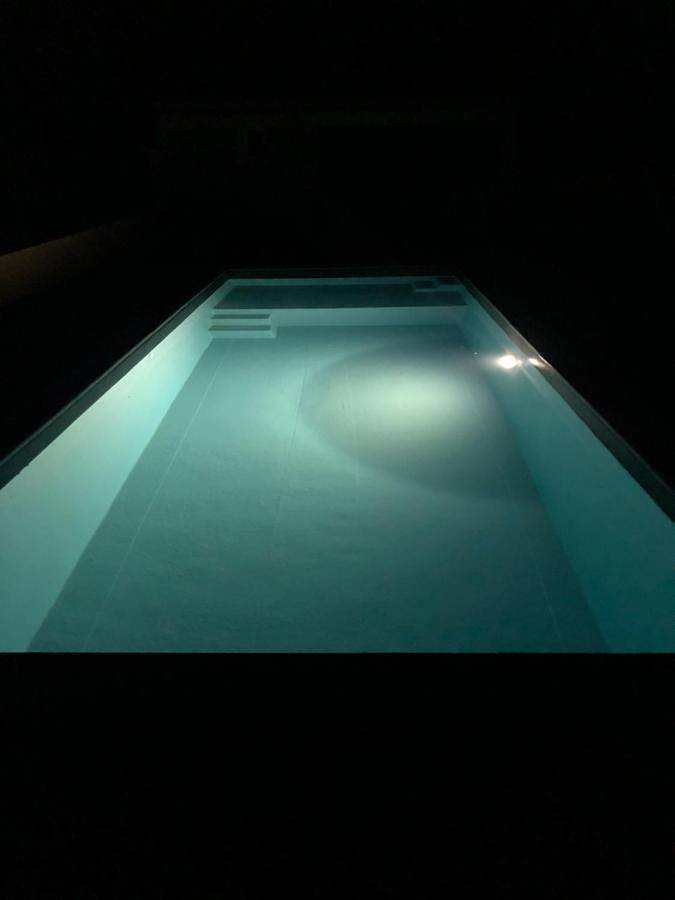 Location de vacances pour 6 personnes, avec terrasse ainsi que vue et piscine à Crestet - 4