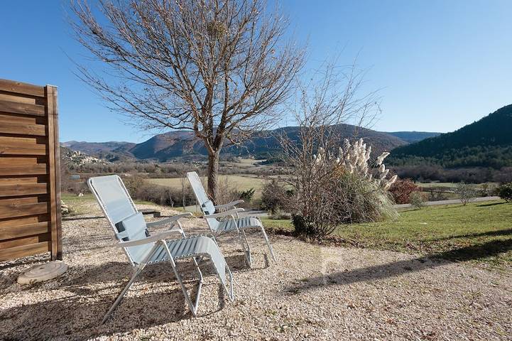Gîte pour 2 personnes, avec terrasse, animaux acceptés à Reilhanette