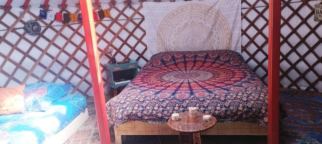 Tente pour 4 personnes, avec jardin et vue dans le Cantal - 4