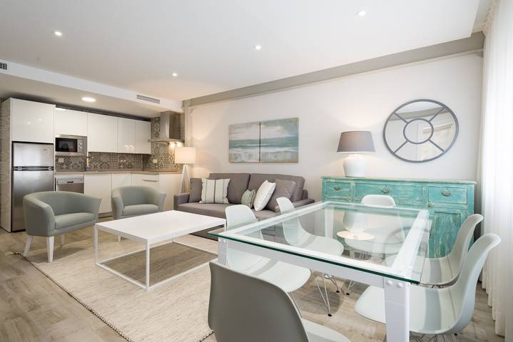 Appartamento intero, Appartamento vacanze per 8 persone in Malaga Centro, Malaga