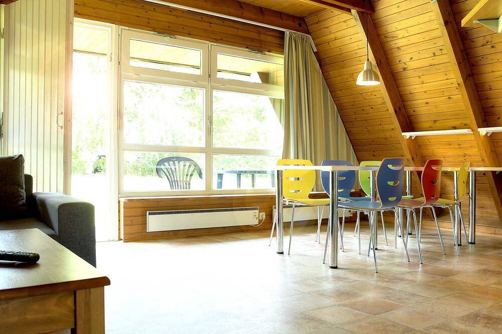 Nurdachhaus im Dampland an der Ostsee - Nurdach Ferienhaus in Ostseebad Damp, Damp