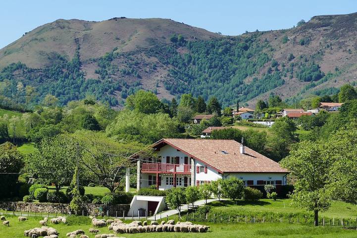 Appartement de vacances pour 3 personnes, avec terrasse et jardin, animaux acceptés