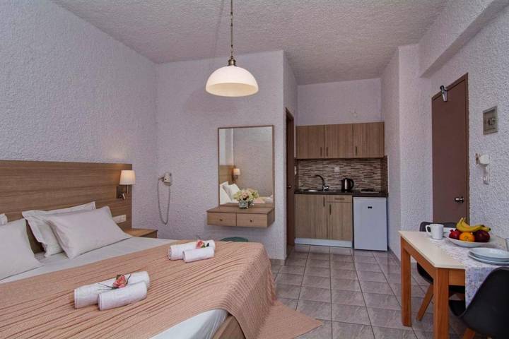 Gîte pour 3 personnes, avec vue et jardin dans Palaiochora - 2