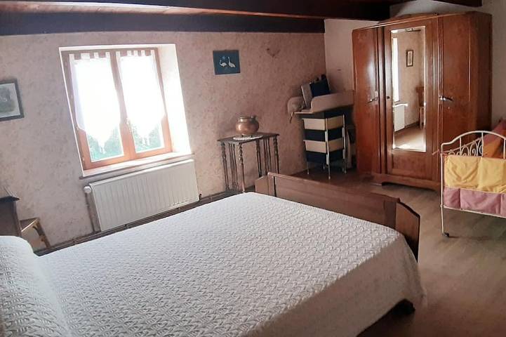 Gîte pour 5 personnes, avec terrasse et jardin à Fougerolles - 4