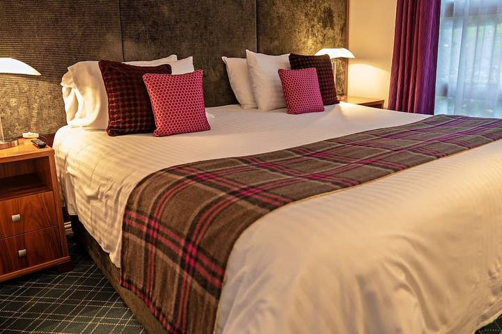 Luxuschalet mit Whirlpool und Lochblick in Loch Lomond, Stirling und Umgebung