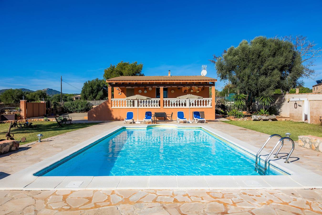 Perfekte Finca "Can Pota" mit großem Garten und Pool in Portocolom, Felanitx