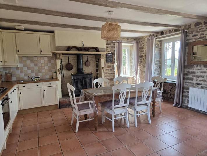 Location de vacances pour 6 personnes, avec vue et jardin à Ver (homonymie) - 4