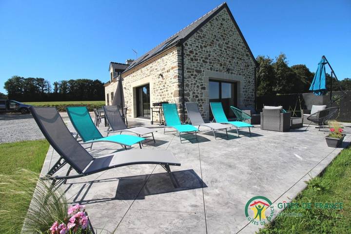 Gîte pour 6 personnes, avec terrasse et jardin