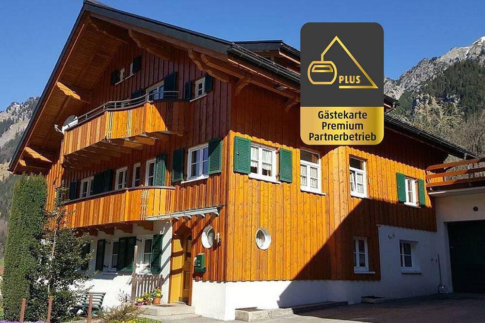 Ganze Wohnung, Wunderschöne Ferienwohnung im 1.Stock in Sonnenkopf, Dalaas