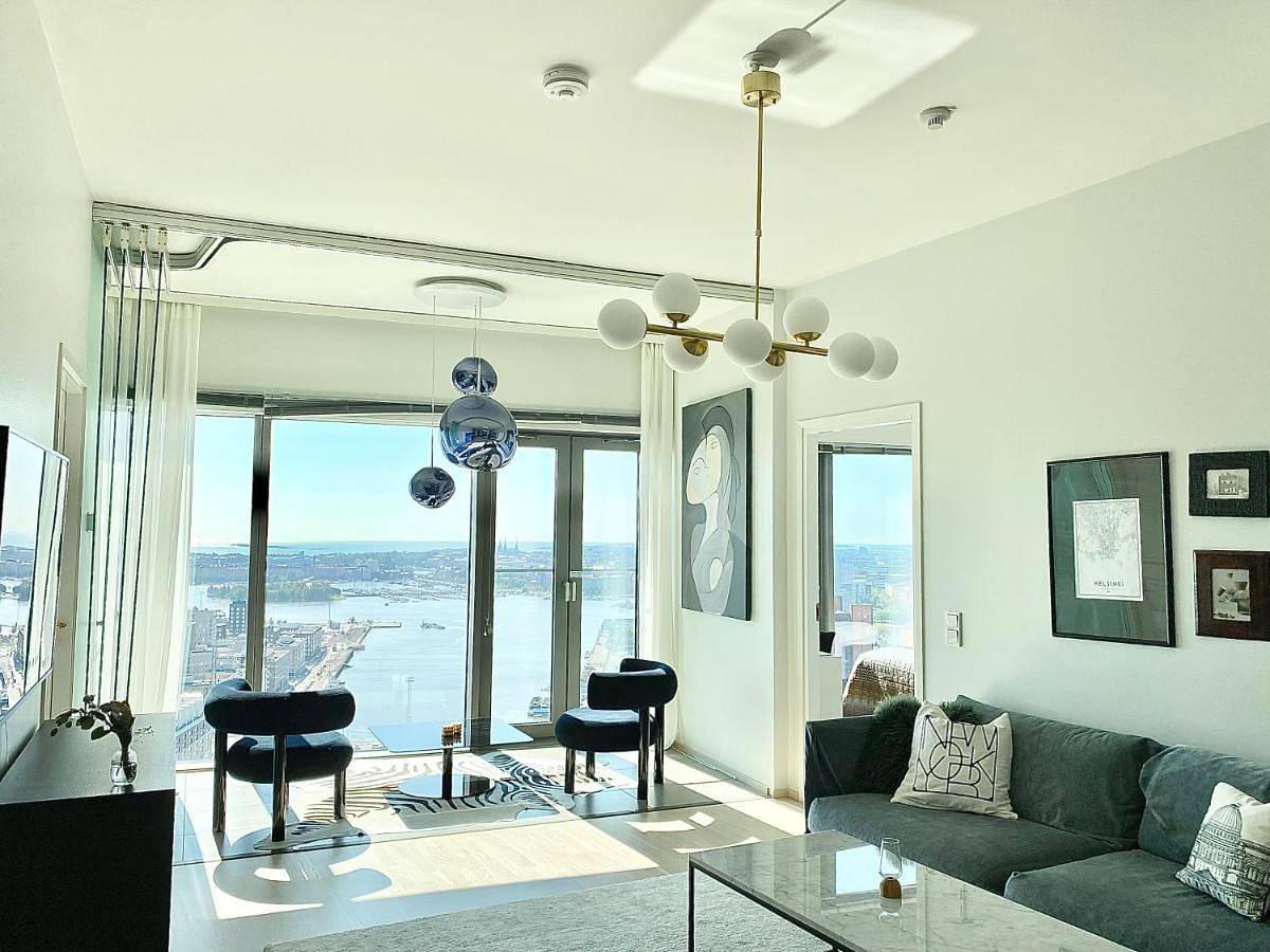 Ganze Wohnung, 100m2 Luxury Skyscraper Apartment with Amazing view over Helsinki in Helsinki, Uusimaa