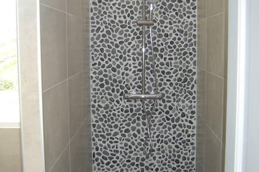 Nice t3 in a villa south entrance of bastia in furiani in Furiani, Cap Corse