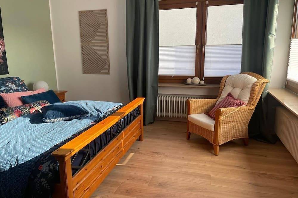Ganze Wohnung, Ferienwohnung Eichendorff - Ferienwohnung mit 2 Schlafräumen in Kirkel, Saarpfalz-Kreis