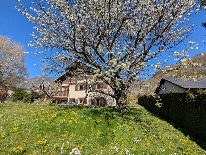 Gîte pour 4 personnes, adapté aux familles à Saint-Pierre-d'Albigny - 2