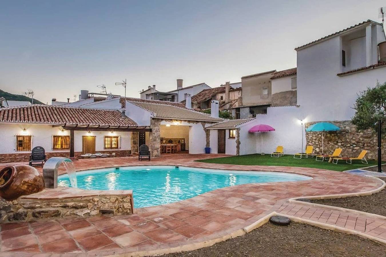 Encantadora Villa en Mondrón con Piscina Privada in Mondrón, Periana