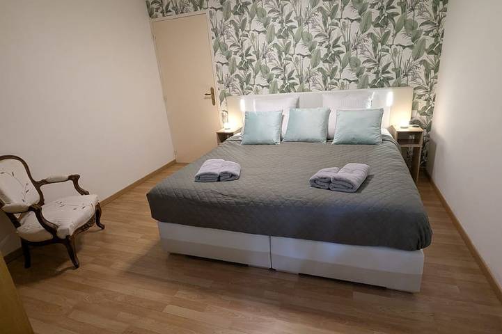 Location de vacances pour 9 personnes, avec Terrasse et Jardin à Saint-Maime-de-Péreyrol
