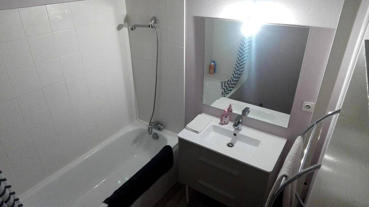 Appartement entier, One-Bedroom Apartment in Plateau d'Hauteville, Belley