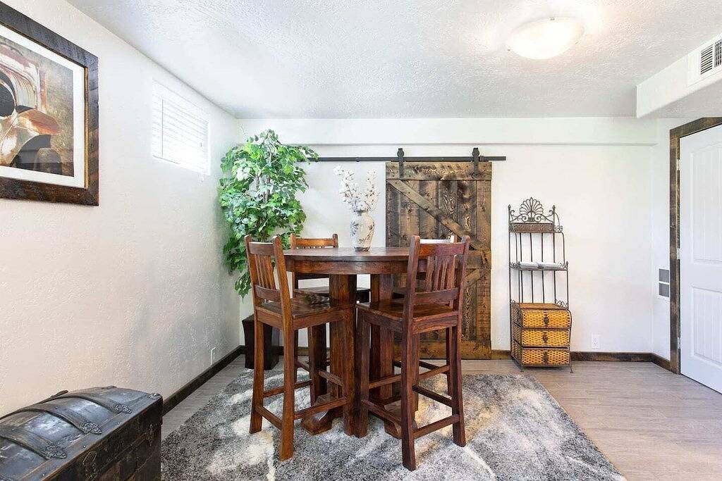 Mountain guest suite - Creekside sauna, patio, & fire pit. Casinos nearby! in Arapaho and Roosevelt National Forests