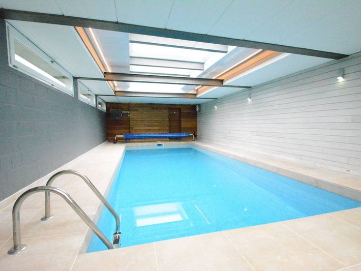 Maison de vacances pour 8 personnes, avec piscine et jardin ainsi que terrasse et jacuzzi, adapté aux familles - 1