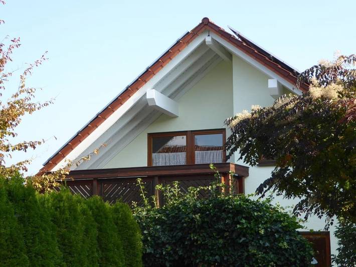 Ferienwohnung für 2 Personen, mit Balkon und Ausblick in Neuenbürg
