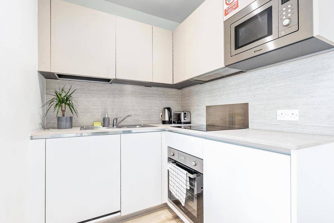 Deluxe Apartment in Hillingdon (Distrito londinense), Londres