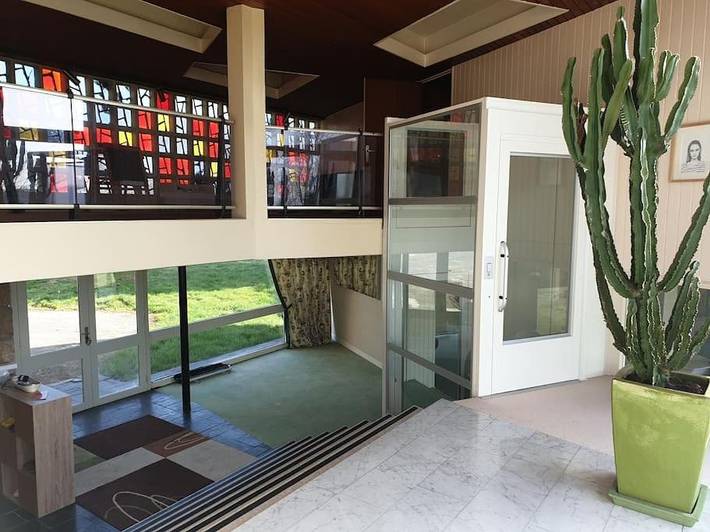 Location de vacances pour 10 personnes, avec piscine ainsi que terrasse et jardin à Saint-Planchers - 4